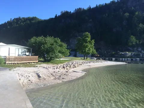 Moen Camping