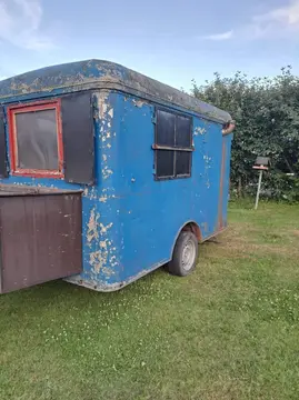 Lilla Tjärby Livs och Camping