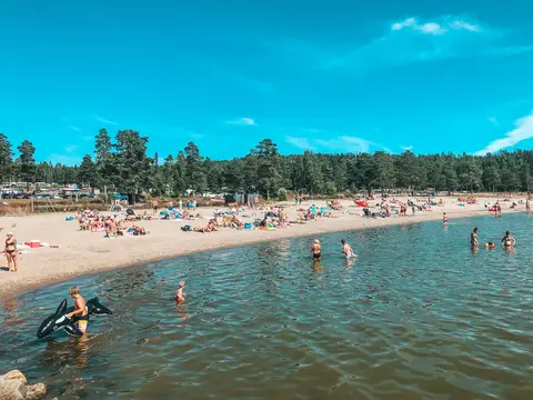 Gullviks Havsbad Camping och Stugby