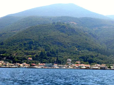 Camping Karavomilos Beach