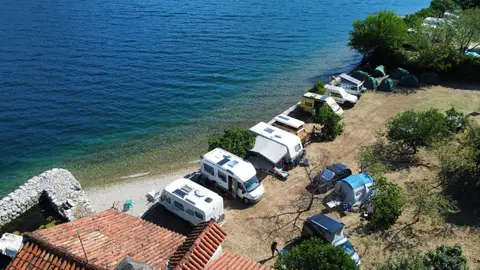 Auto Kamp Lara
