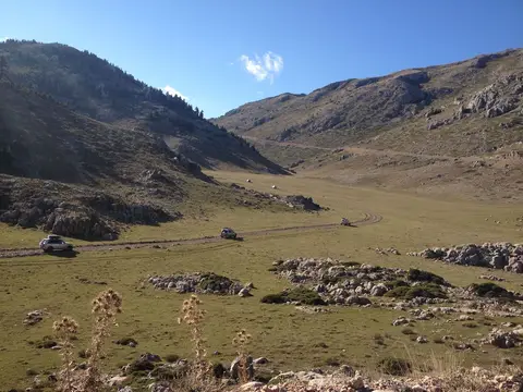 Overland Greece Lodge