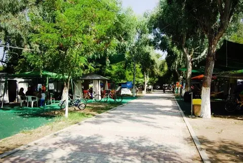 ΚΑΜΠΙΝΓΚ ΙΖΑ