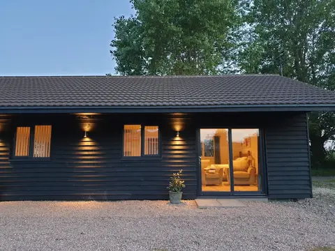 Windy Ridge Caravan Site & Fishing Lakes