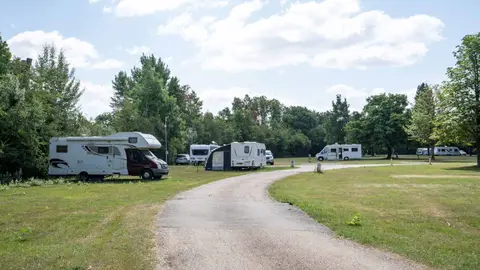 Hertford Camping & Caravanning Club Site