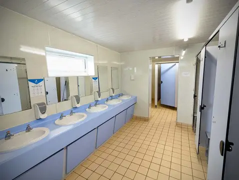 Black Bull Caravan Park