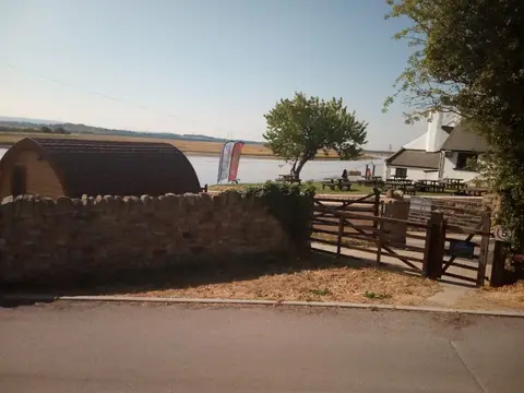 Riverside Holiday Park