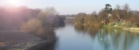 Riverside Holiday Park