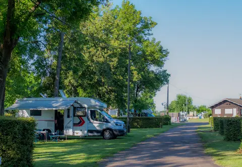 Longue Rive, Camping municipal
