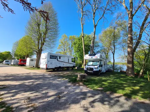 Wohnmobilhafen Elbepark Bunthaus