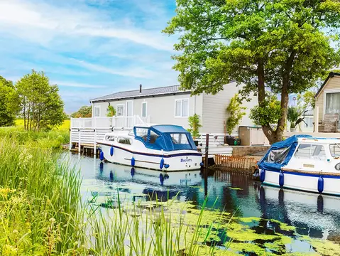 Wharf Cottage Leisure Park