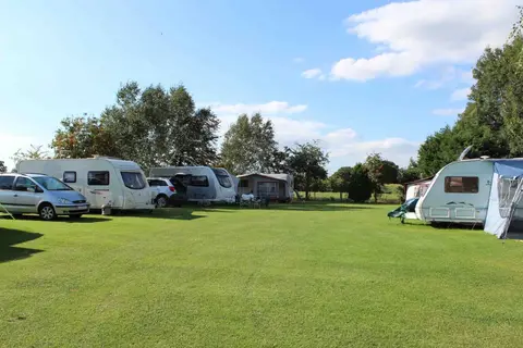 Yatehouse Farm Camping & Caravan Park