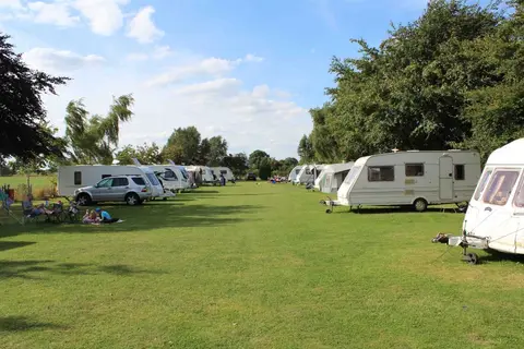 Yatehouse Farm Camping & Caravan Park