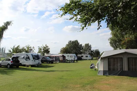 Yatehouse Farm Camping & Caravan Park