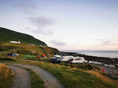 Cae Du Campsite