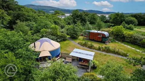 Nyth Robin Campsite