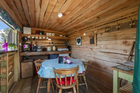 Tregroes Caravan, Camping & Glamping Park