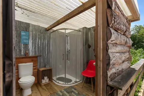 Tregroes Caravan, Camping & Glamping Park