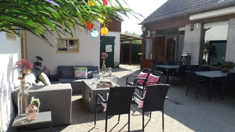 Camping In Den Boomgaard
