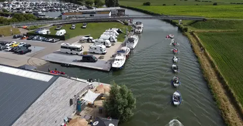Jachthaven Marnemoende Camperplaatsen
