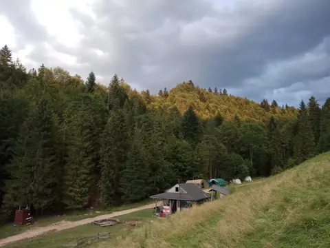 Tent base below Vysoka