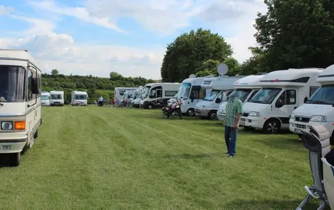 Reisemobilstellplatz "Am Sommerriedstadion"