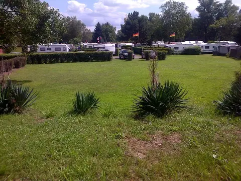 Campingplatz Rheininsel Bleiau