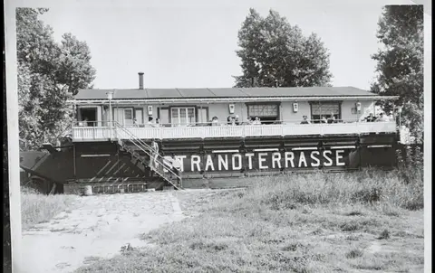 Strand-Terrasse