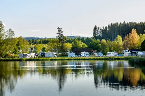Camping- und Jugendzeltplatz am Dennenloher See