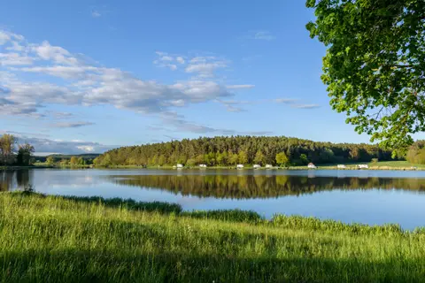 Camping- und Jugendzeltplatz am Dennenloher See