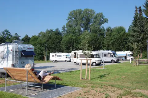Wohnmobilstellplatz am Erlenstadion Alsfeld