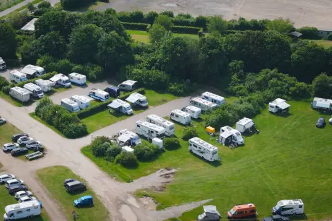 Wohnmobilstellplatz Brückenkopf-Park Jülich