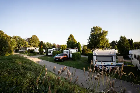 Camping am See International