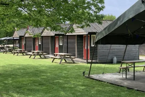 Camping + Manege Knollegruun