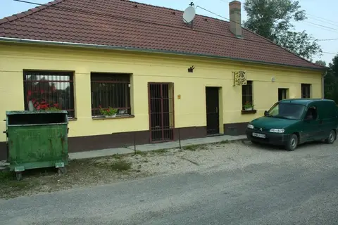 Doborgazszigeti Kiskocsma Kemping