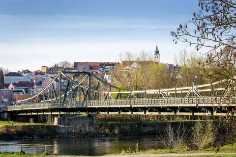 Wohnmobilstellplatz det Stadt Landau an der Isar