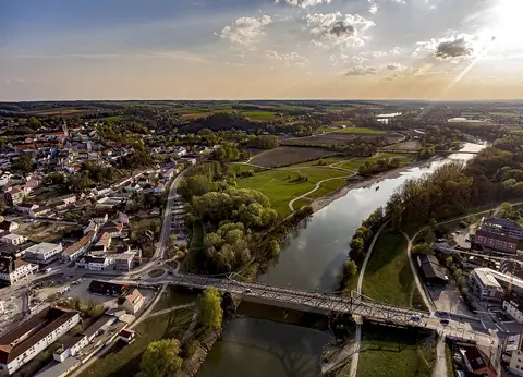 Wohnmobilstellplatz det Stadt Landau an der Isar