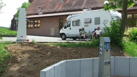 Wohnmobilstellplatz am Schloß