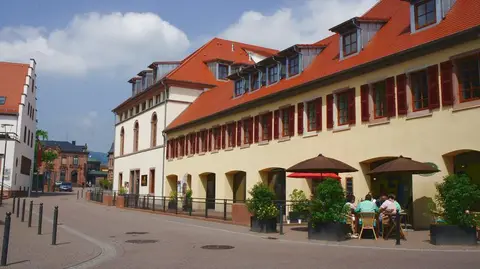 Wohnmobilstellplatz Brennerei & Weinstube Göring - Edenkoben