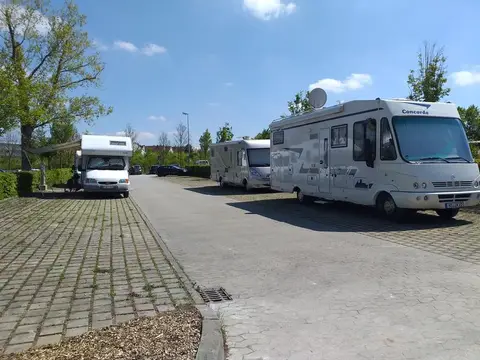 Wohnmobilstellplatz am Aquella