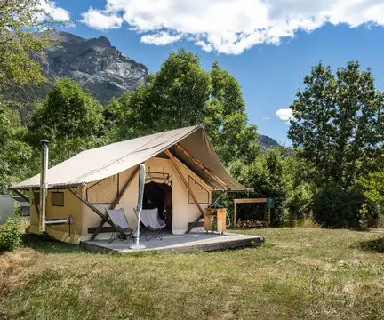 Huttopia Camping Divonne les Bains