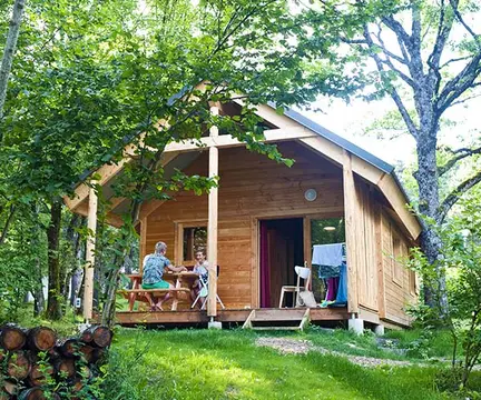Huttopia Camping Divonne les Bains