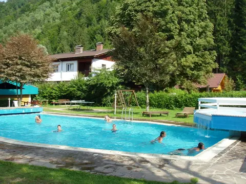 Schwimmbad Camping Mössler