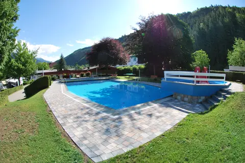 Schwimmbad Camping Mössler