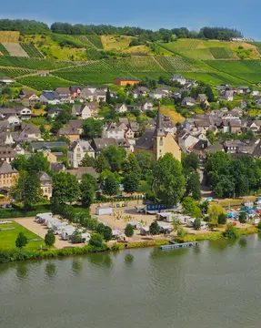 Wohnmobilstellplatz Marina Mittelmosel