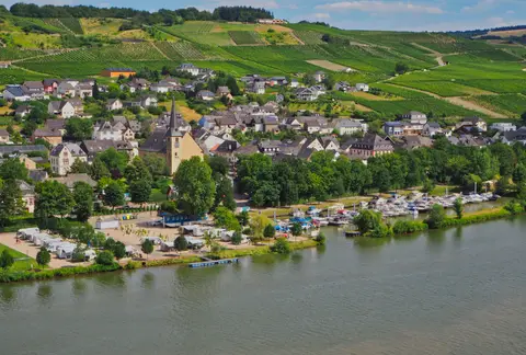 Wohnmobilstellplatz Marina Mittelmosel