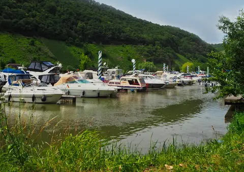 Wohnmobilstellplatz Marina Mittelmosel