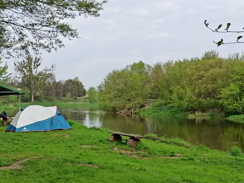 Pole namiotowe Przystań Kowale