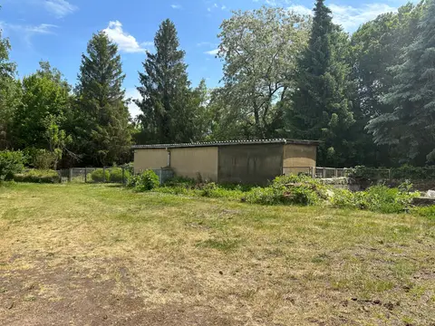 Stellplatz am Stadtrand Saale