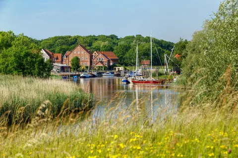 Am Yachthafen Neuhaus an der Oste